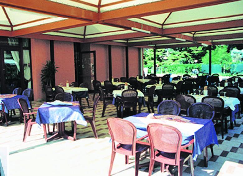 Residence Joker Cavallino-Treporti Buitenkant foto